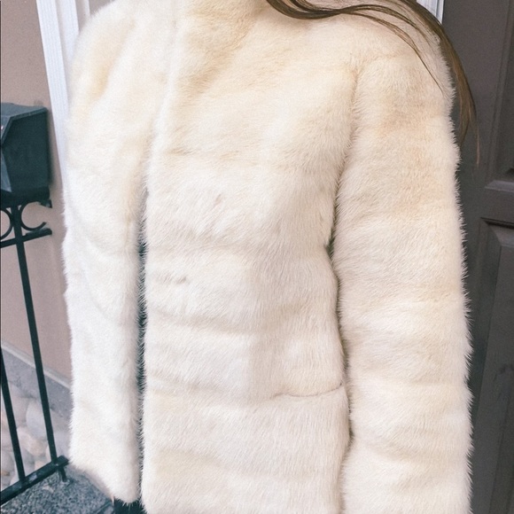 Faux Fur Coat - Picture 5 of 6
